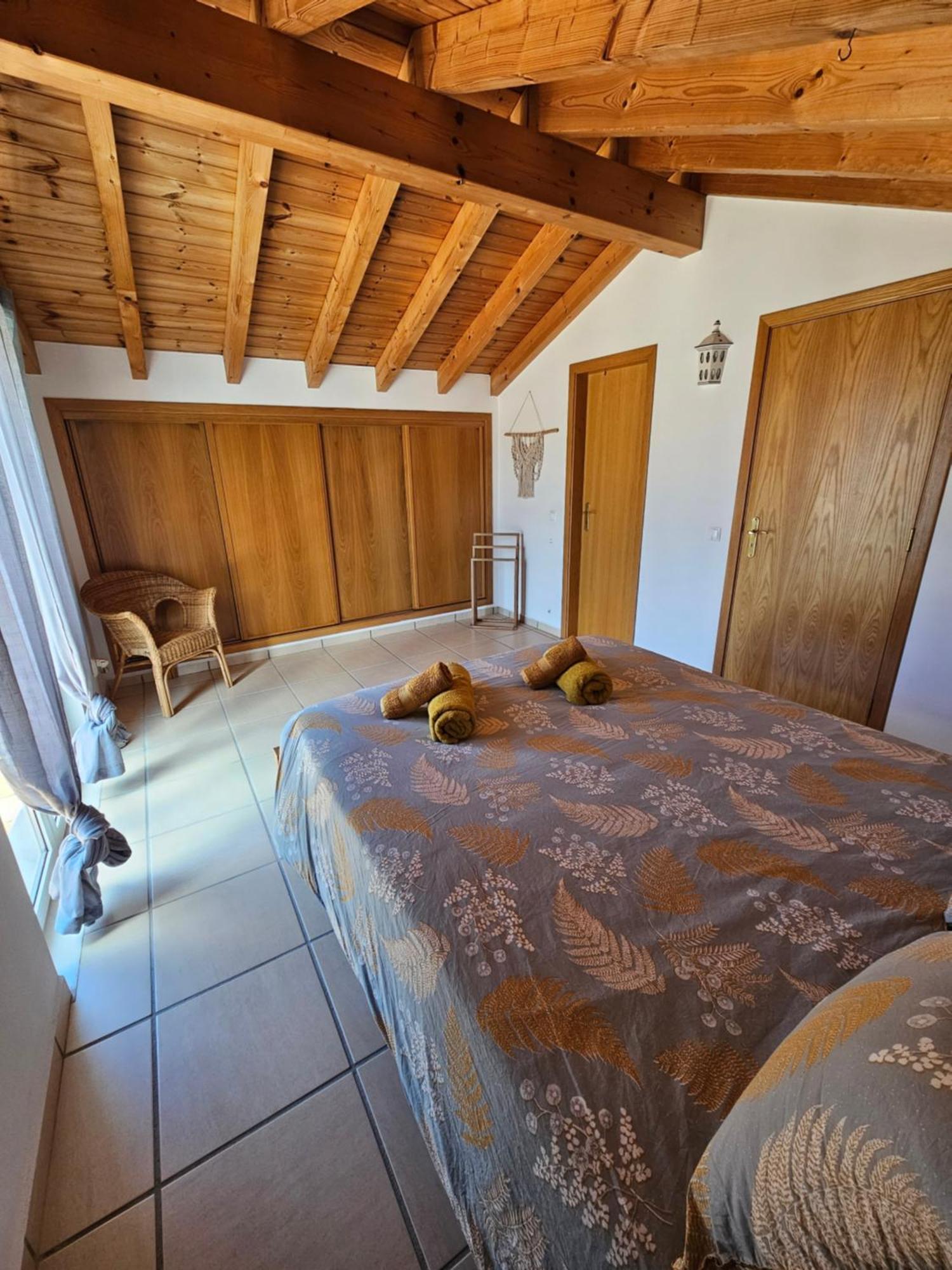 Casa Delbon Guest House อัลเจซูร์ ภายนอก รูปภาพ